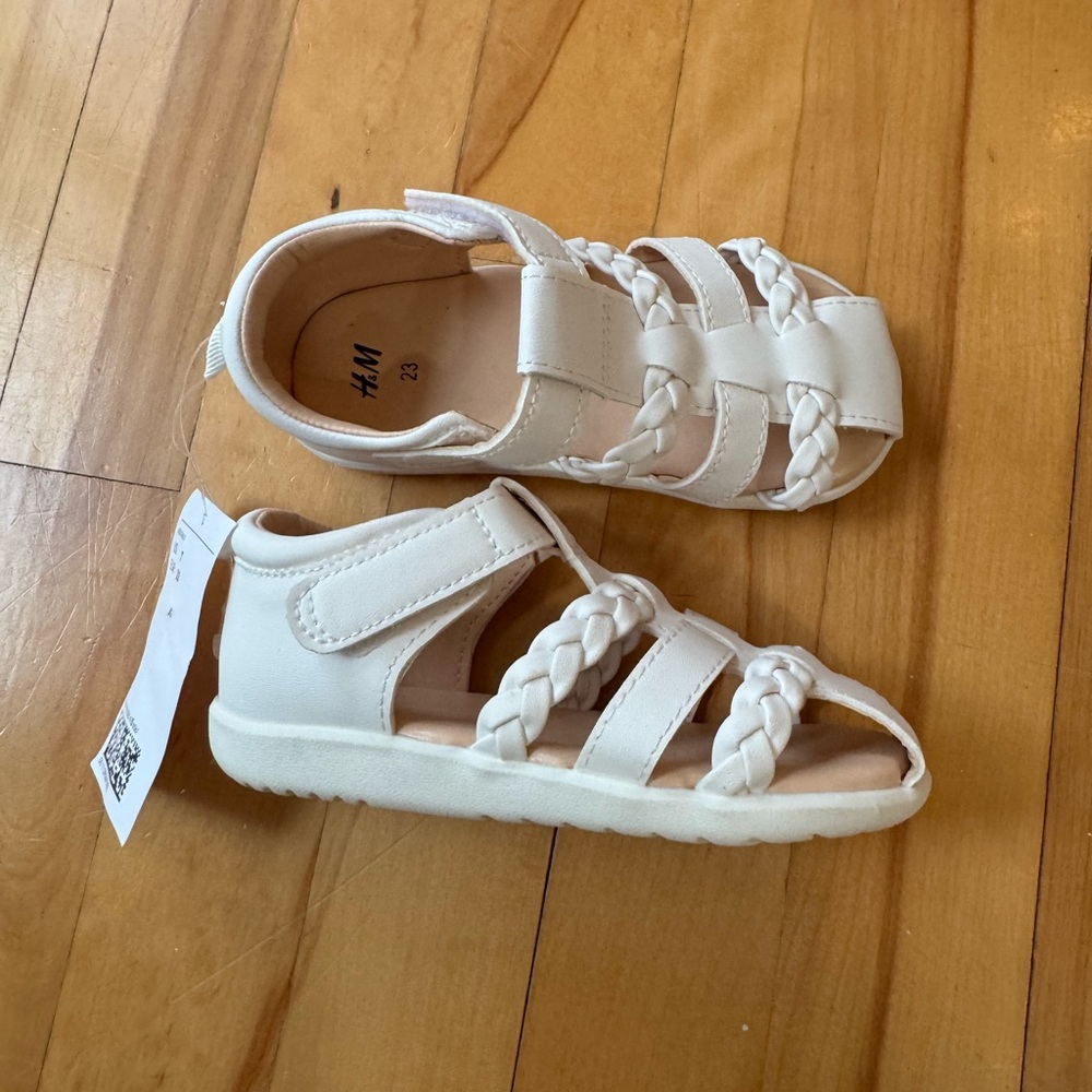 H&M White Gladiator Sandals Flat Sole